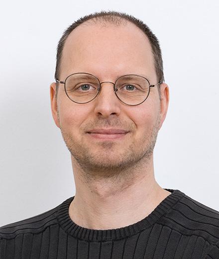 Dr. Frank Schneider