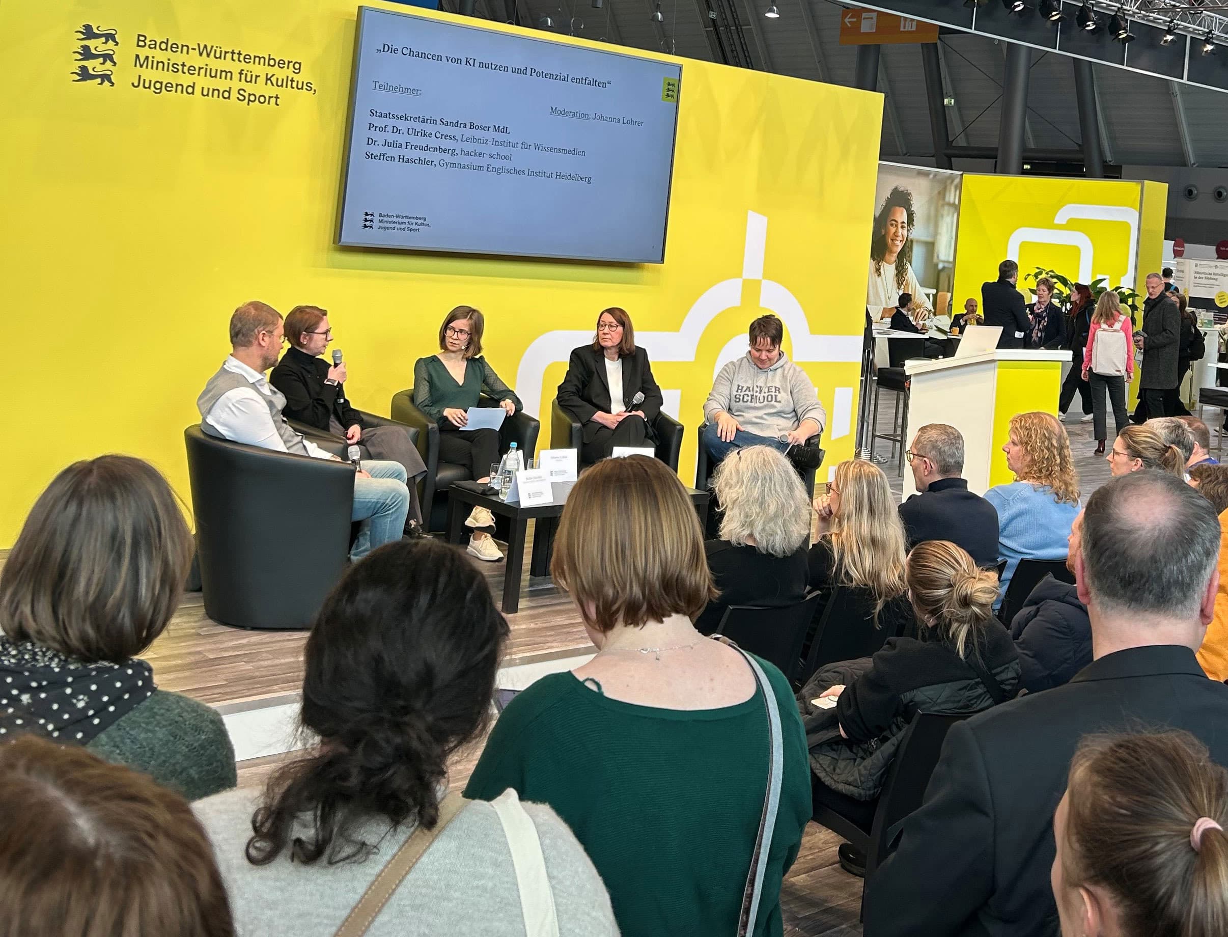 Ein Bild der Podiumsdiskussion © Ministerium für Kultus, Jugend und Sport Baden-Württemberg