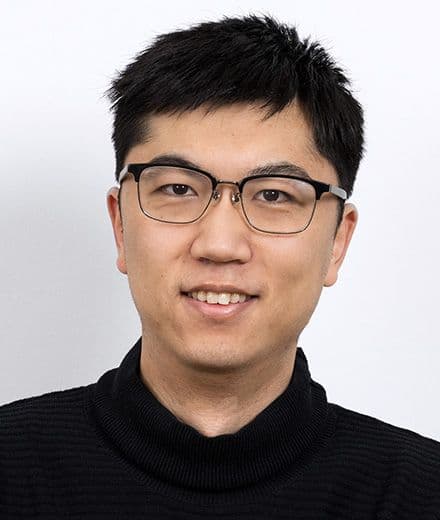 Porträt von Junyi Han